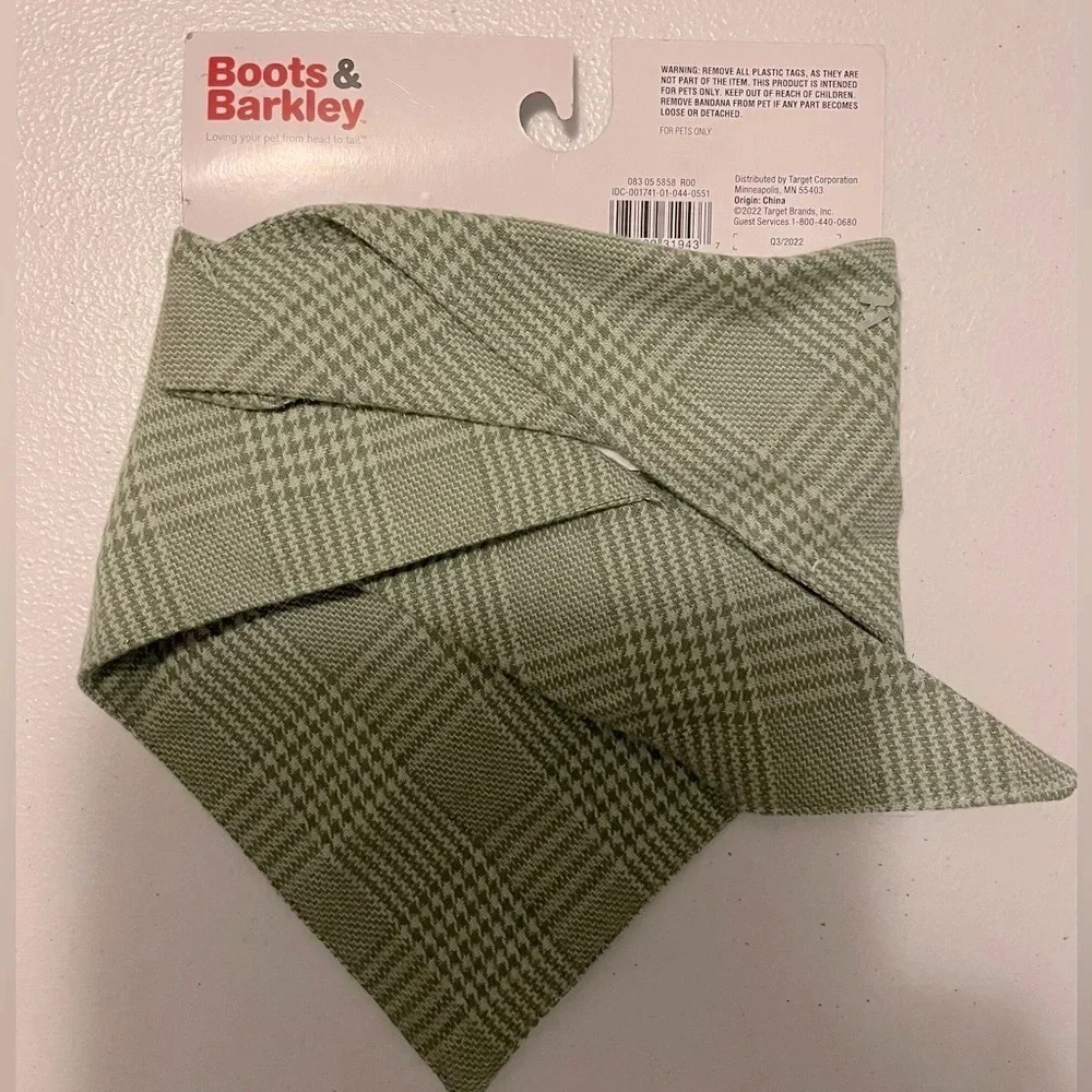 Boots & Barkley 2 pack pet bandanna’s. 1-Mickey Mouse and 1-olive plaid pattern.